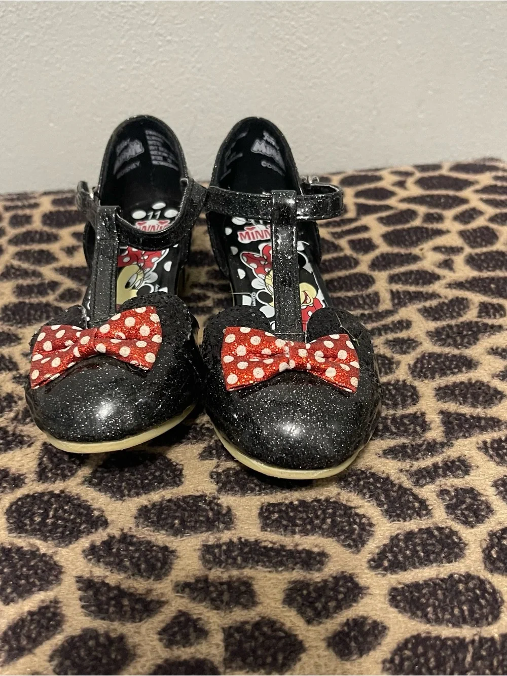 Disney Minnie Mouse Low Heel Bow Shoes Black Glitter Straps Vacation Girls 11